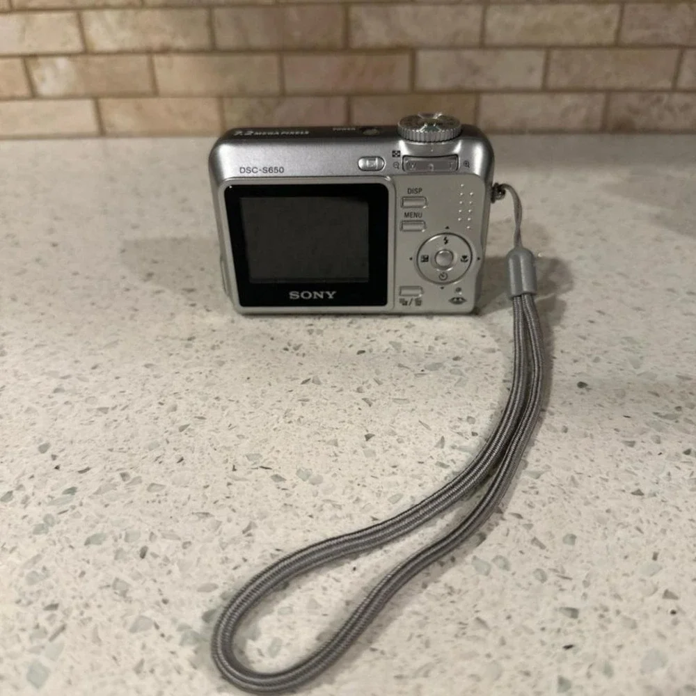 Sony Cybershot DSC-S650 7.2MP Digital‎ Camera, Not Working (